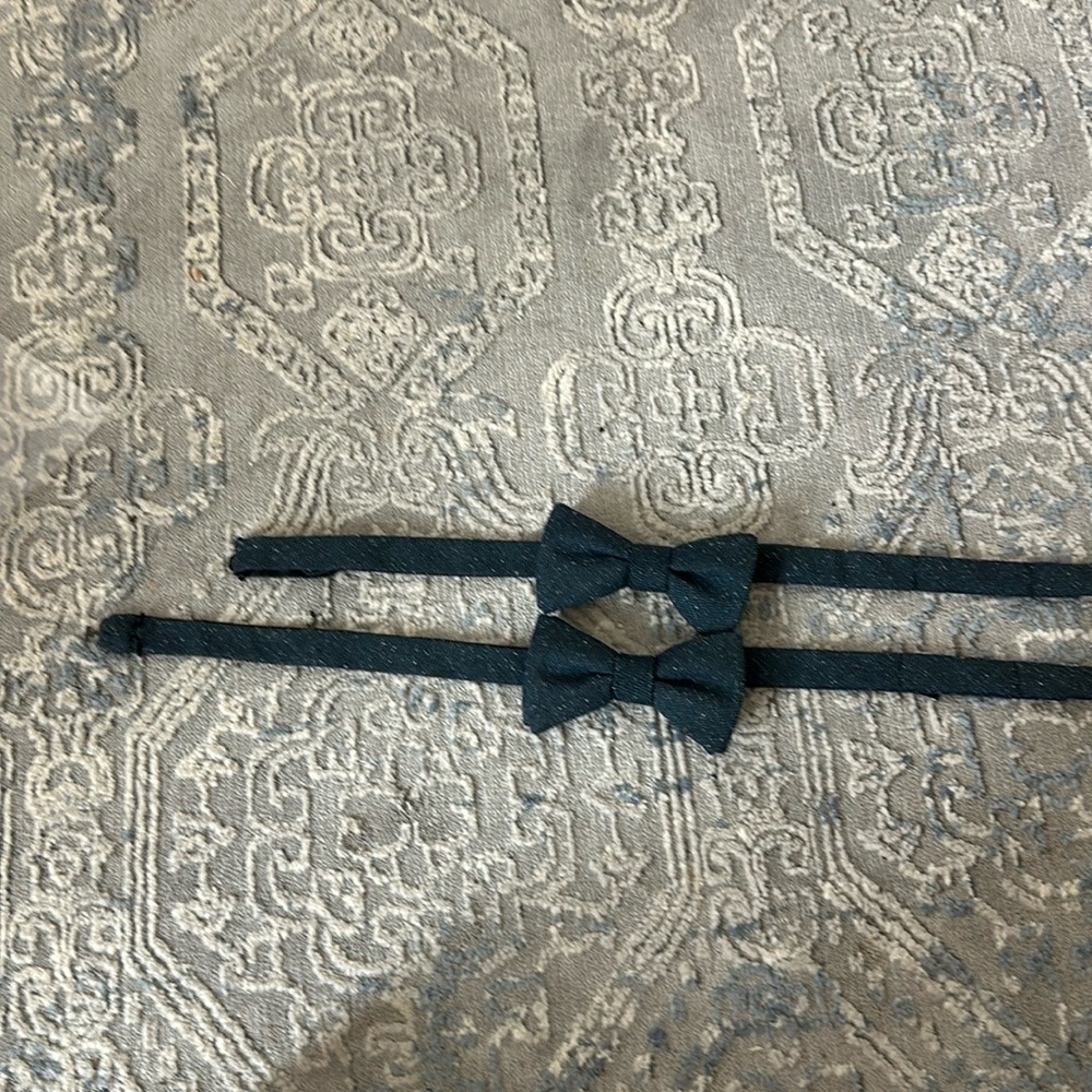 Tommy Hilfiger bow ties
